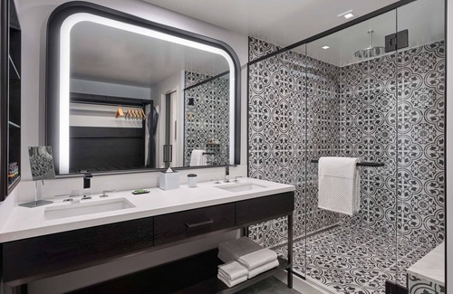 Downtown San Antonio Hotel | Canopy by Hilton San Antonio Riverwalk