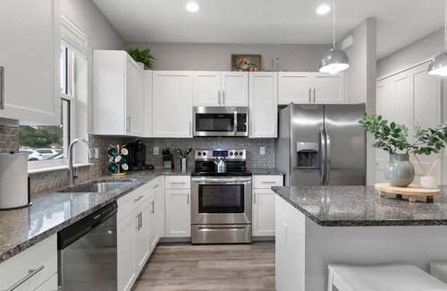 Safety Harbor Apartamento | Canopy Cove Stunning 2BR Apt Heart of Downtown