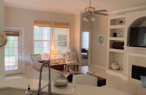 Killearn Estates Casa | Canopy Roads located off historic Centerville Road