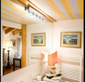 Reggio nell'Emilia Cama Y Desayuno | Cantarelli Bed and breakfast