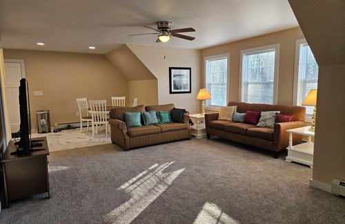 Meadows Casa | Canterbury, NH!1 bed, 1 bath cozy haven, lakes and mountains & adventures.