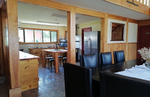 Coyhaique Cabaña | Canto del Agua Lodge: A Unique Refuge on the Shores of Serene Lago Frío, Coyhaique