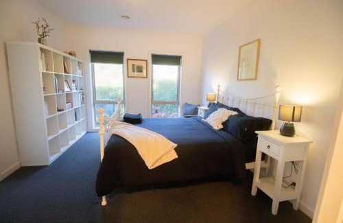 Ballarat North Casa | Canvas & Comfort