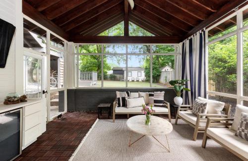 Virginia Highland Casa | Canvas Haven