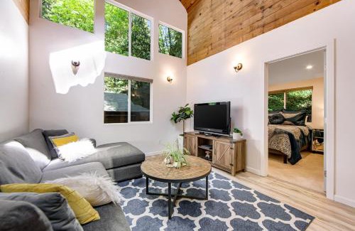 Rio Nido Casa | Canyon House