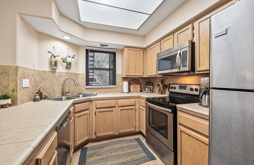 Finisterra Condominio | Canyon Retreat in the Foothills - resort style living w/hiking