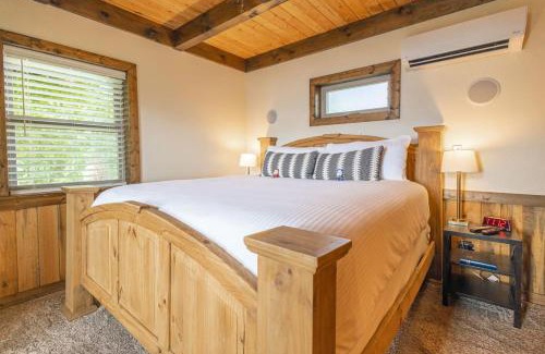 Jasper Casa | Canyon View Treehouse- Relaxing Getaway in Jasper with an Amazing View