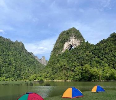 Tra Linh Cama Y Desayuno | Cao Bang Loop Homestay - Camping & Daily Trekking Tour