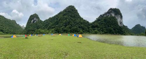 Tra Linh Cama Y Desayuno | Cao Bang Loop Homestay - Camping & Daily Trekking Tour