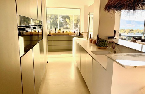 Cap Benat Casa | Cap Bénat, 8 personas, vista al mar real, piscina, aire acondicionado, wifi, cama de 180cm y 160cm.