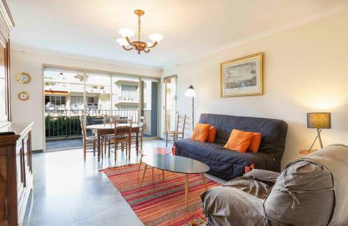 Cap-d'Antibes Apartamento | Cap d'Antibes 2 bdr appartment with parking swimming pool and AC