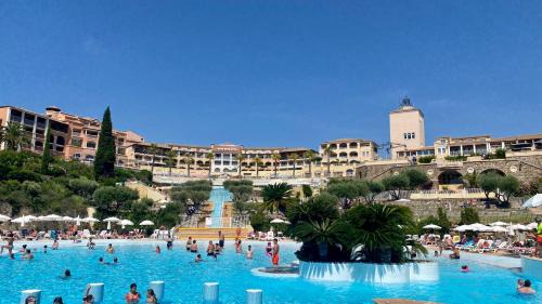 Cap Esterel Apartamento | CAP ESTEREL Allée des Fleurs - Appartement CLIMATISE 5 personnes vue mer