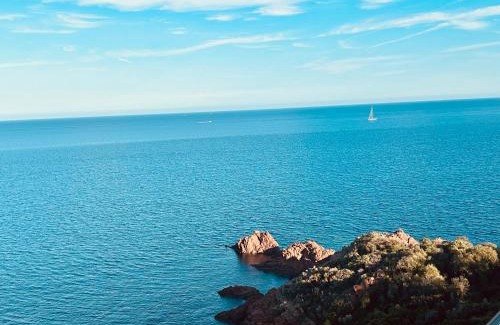 Cap Esterel Apartamento | Cap Esterel - Duplex avec 2 terrasses dont une tropezienne, piscines et loisirs