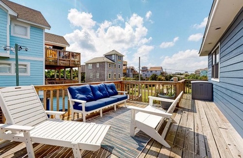 Hatteras Casa | Cap'n Stilts