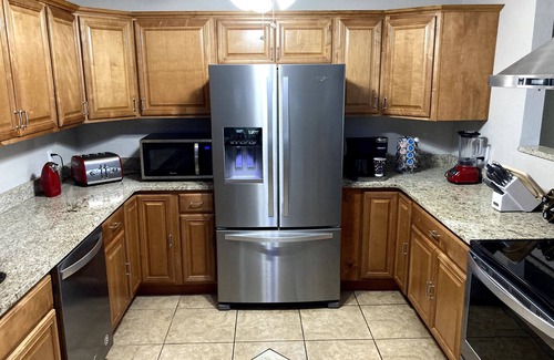 Tyler Gardens Casa | Cape Cabana & Villa/Heated Pool 80 degrees/ Putt Putt Golf/ 5 min walk to Beach!