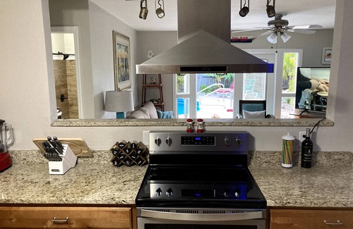 Tyler Gardens Casa | Cape Cabana & Villa/Heated Pool 80 degrees/ Putt Putt Golf/ 5 min walk to Beach!