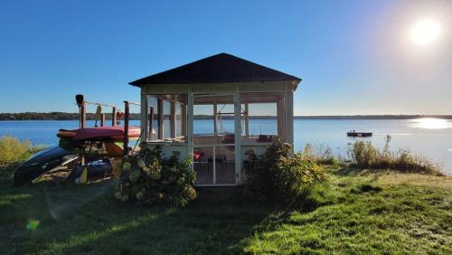 Calabogie Casa | Cape Calabogie Cottage
