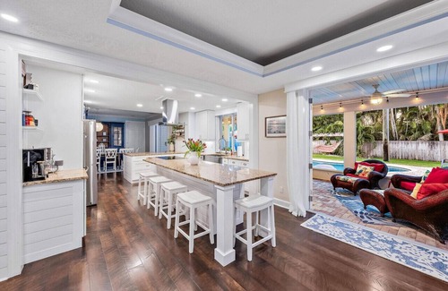 Hobe Sound Casa | Cape Calypso! Heated Pool, Coastal Luxury, Bike to Beach