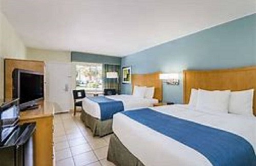 Port Canaveral Villa | Cape Canaveral Beach Resort - Cabo Cañaveral, FL