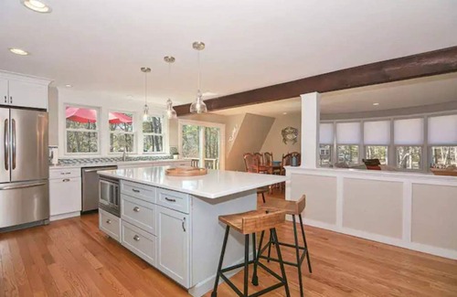 Centerville Casa | Cape Cod 4 BR + Loft close to beaches & Hyannis