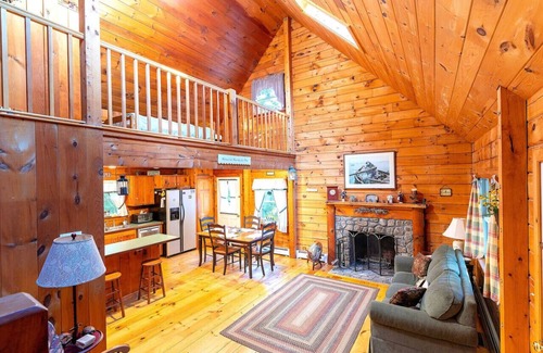 Mashpee Cabina | Cape Cod Cabin: Peaceful, Family-Focused Getaway in Mashpee