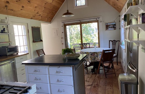 North Truro Casa | Cape Cod Charm, Close to Bay and Ocean Beaches