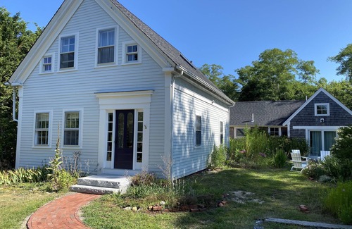 North Truro Casa | Cape Cod Charm, Close to Bay and Ocean Beaches