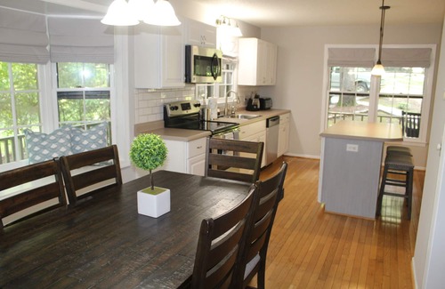 Northlake Casa | ¡Disfruta de la temporada de fútbol en este encantador Cape Cod en el lago Hartwell, cerca de Clemson!