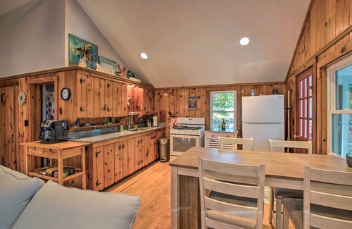 South Dennis Cabaña | Cape Cod Cottage: Deck, Grill & Kayaks, Near Beach