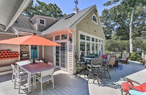 Falmouth Heights Casa | Cape Cod Cottage with Deck, Grill, and Games!