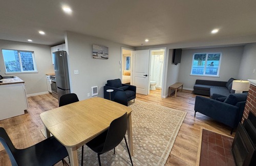 Waldport Cabaña | Cape Cod Cottages #7 - Oceanfront with Fireplace!