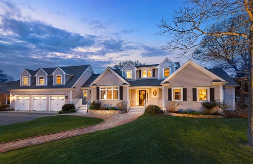 Eastham Casa | Quintessential Cape Cod Estate
