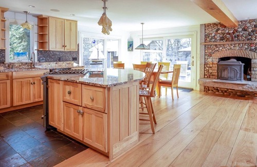 North Eastham Casa | Cape Cod Oasis **Pool**Outdoor Kitchen**Bar** (2301)