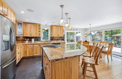 North Eastham Casa | Cape Cod Oasis **Pool**Outdoor Kitchen**Bar** (2301)