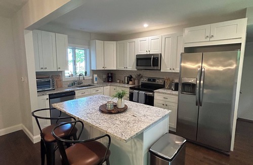 Sandwich Casa | Sandwich, Cape Cod - Newly Renovated Spacious Family Getaway, 5 min to the Beach