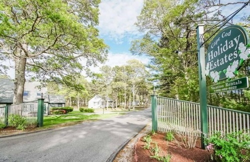New Seabury Condominio | Cape Cod Vibrant 2BR Condo w Indoor Swimming Pool & Games Room