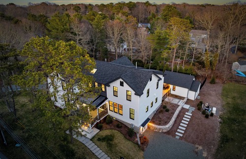 Centerville Casa | Cape Cod Village Retreat Pool Game Room Gym