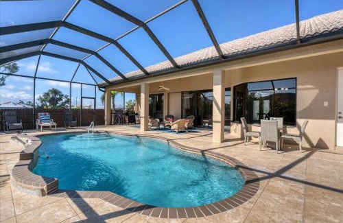 Burnt Store Casa | Cape Coral Private Pool Vacation Home