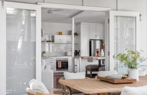 Byron Bay Casa | Cape Cottage - 5 bed charming cottage close to everything