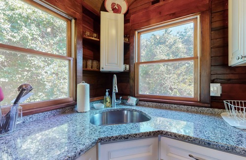 Campground Landing Casa | Cabo cabaña w / una cocina completa y terraza amueblada - pasos de playa privada