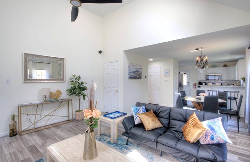 Whitesboro Casa | Cape May Rose - Quiet Convenient Location Sleeps 10