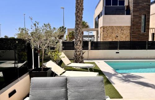 Orihuela Costa Chalet De Esquí | Cape villa in Cabo de Roig by Perfectly Rentals