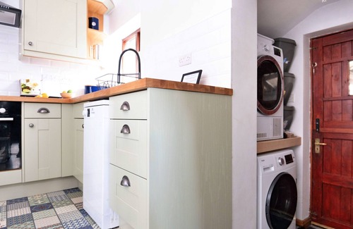 Denbigh Casa | Capel Hebron by Interhome