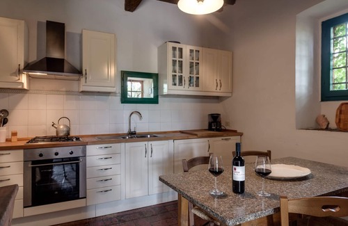 Carmignano Casa | Capezzana di Sopra: una casa de campo toscana con 6 dormitorios y piscina