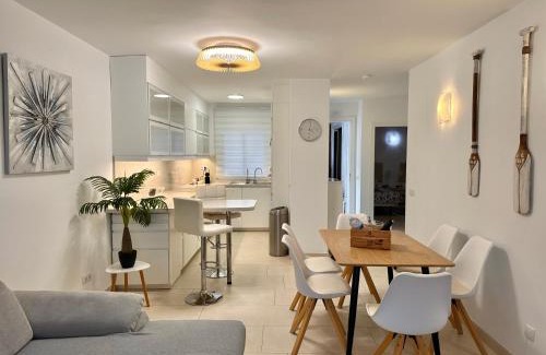 Los Gigantes Apartamento | Capitain Jane's Beachside Haven