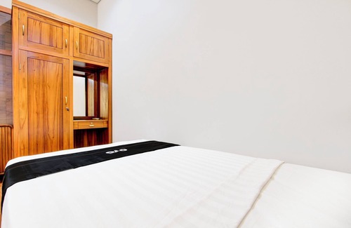 Pakem Hotel | Capital O 93994 Dalem Kamulyan Syariah Guest House