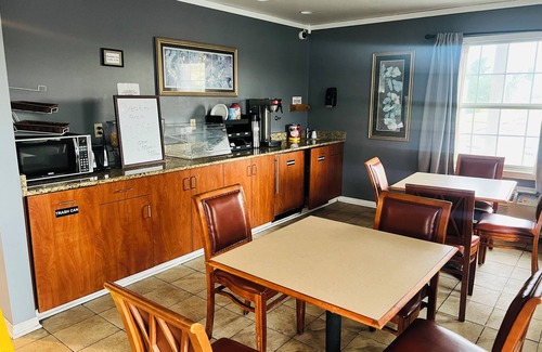 Rantoul Hotel | First Heritage Inn Rantoul