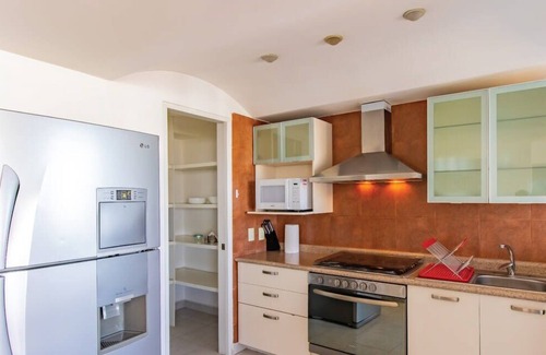 El Yaqui Condominio | 1502 - Wonderful 2BR PH Parking & 24 hrs Security @StaFe