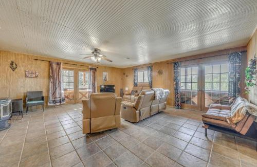 Glencoe Casa | Capitan Vacation Rental with Grill, Near Ruidoso!
