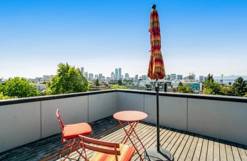 Broadway Casa | Capitol Hill Vista
